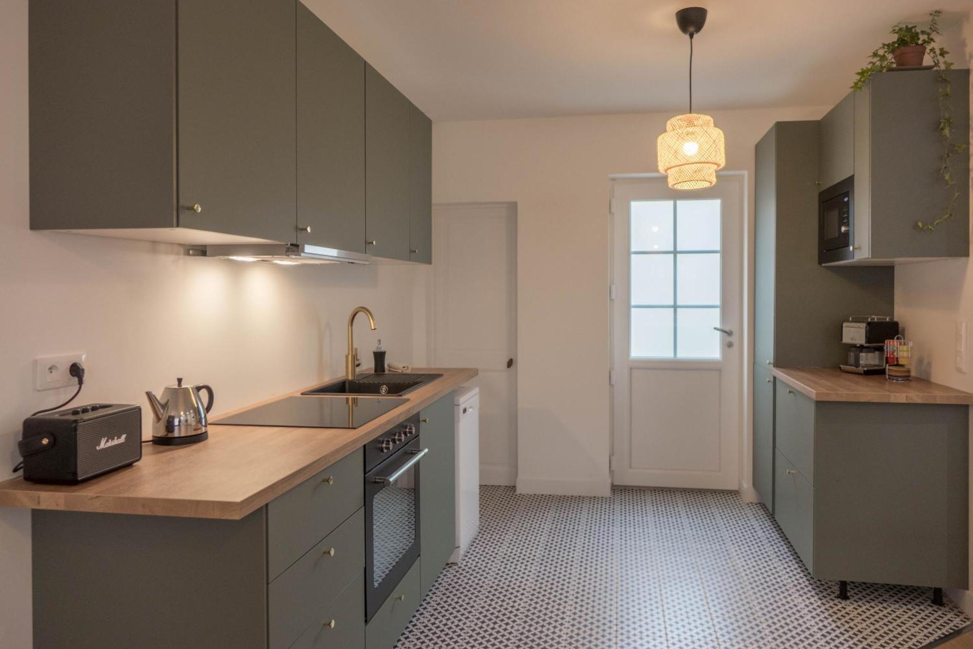 Beau Quartier Et Central, Maison Spacieuse Avec Cour, 3 Chambres, 3 Salles De Bains A 10 Min A Pied De La Gare Orléans Exteriör bild